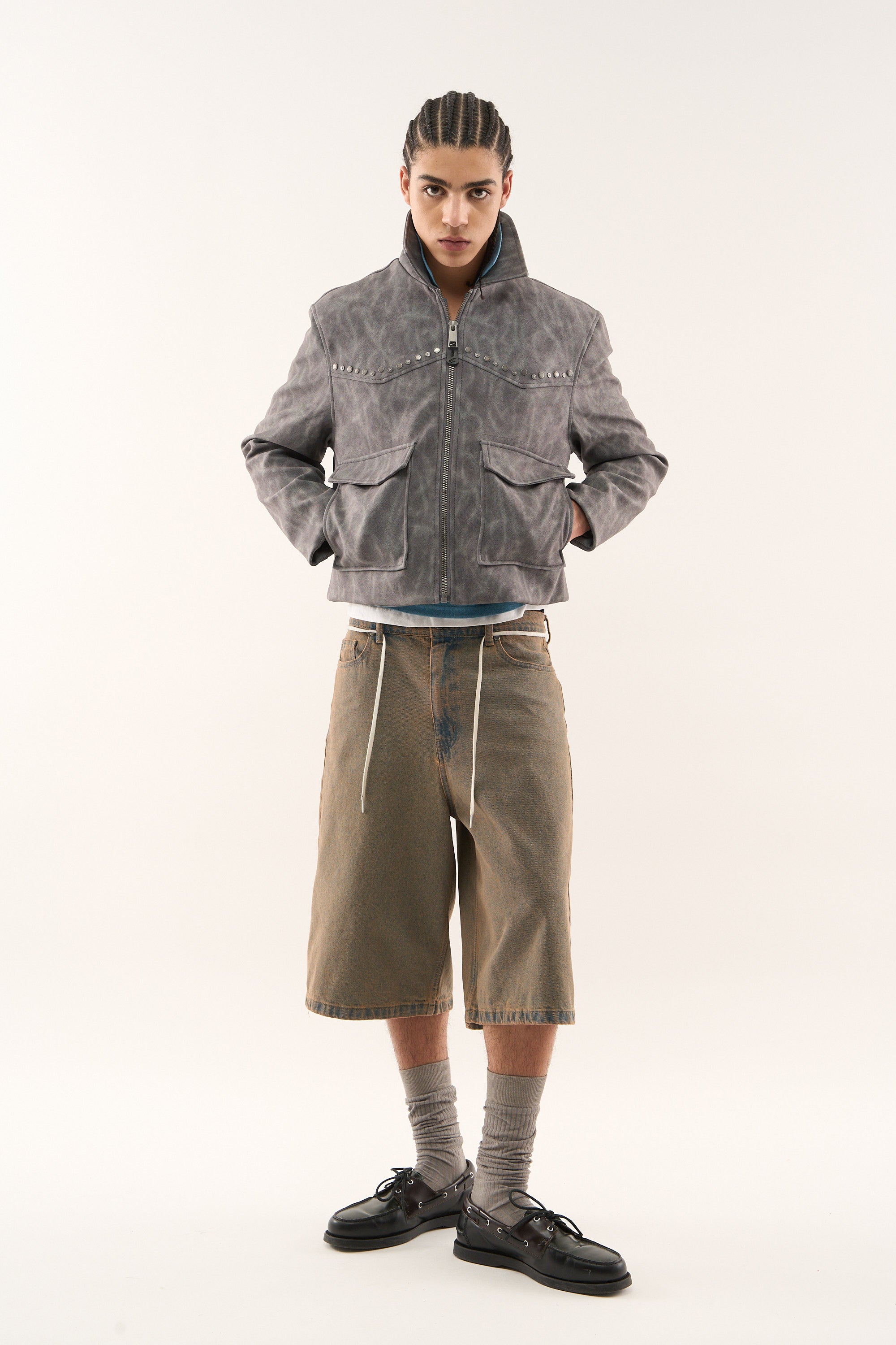 Chaqueta gris del oeste