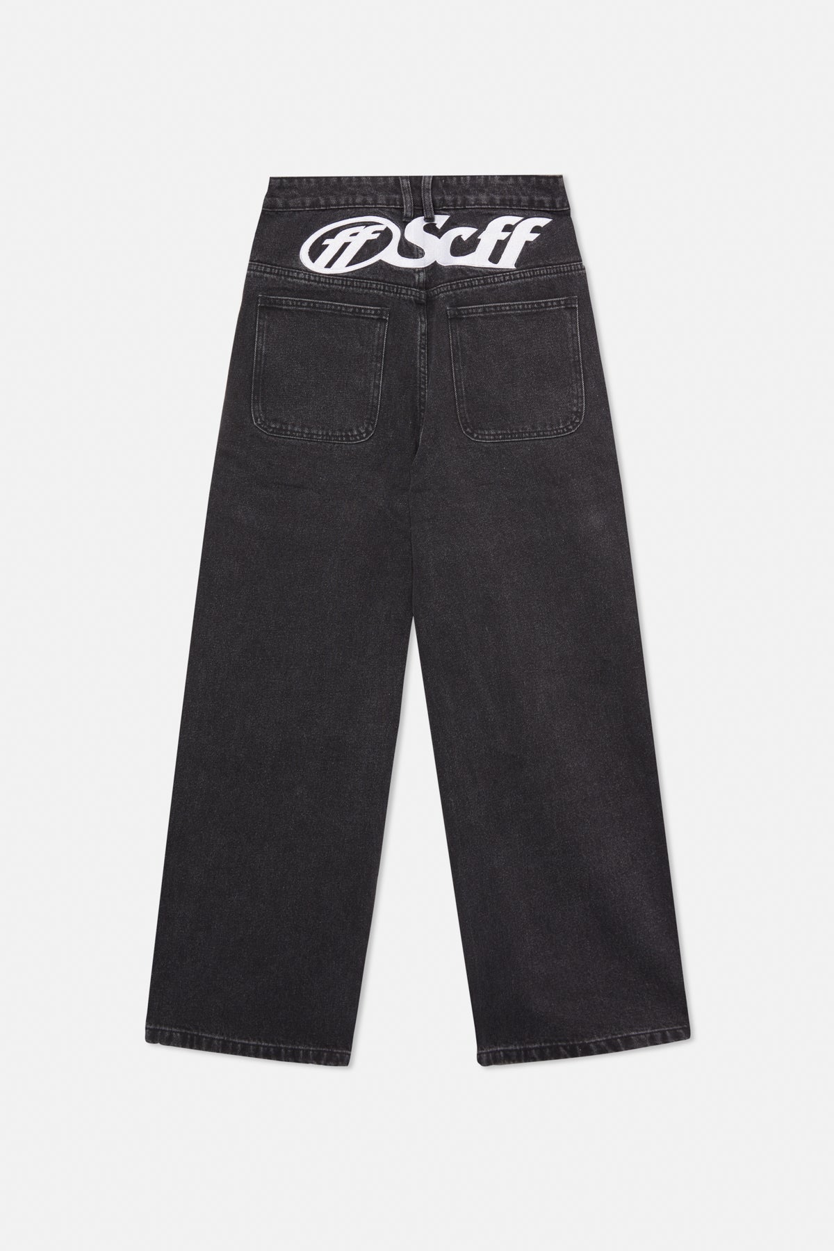 Vaqueros negros desgastados y desgastados de gran tamaño