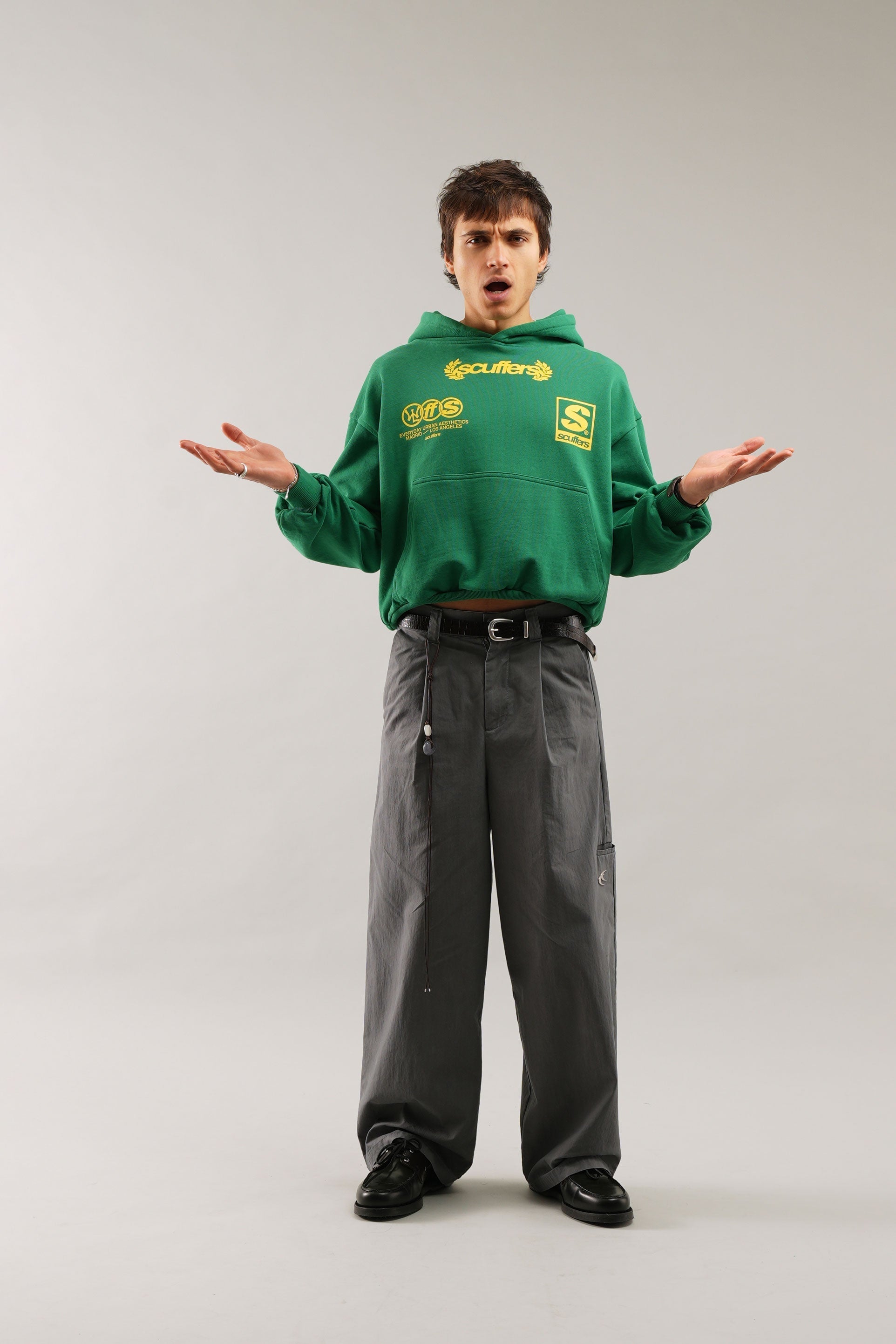 Sudadera con capucha verde New Age