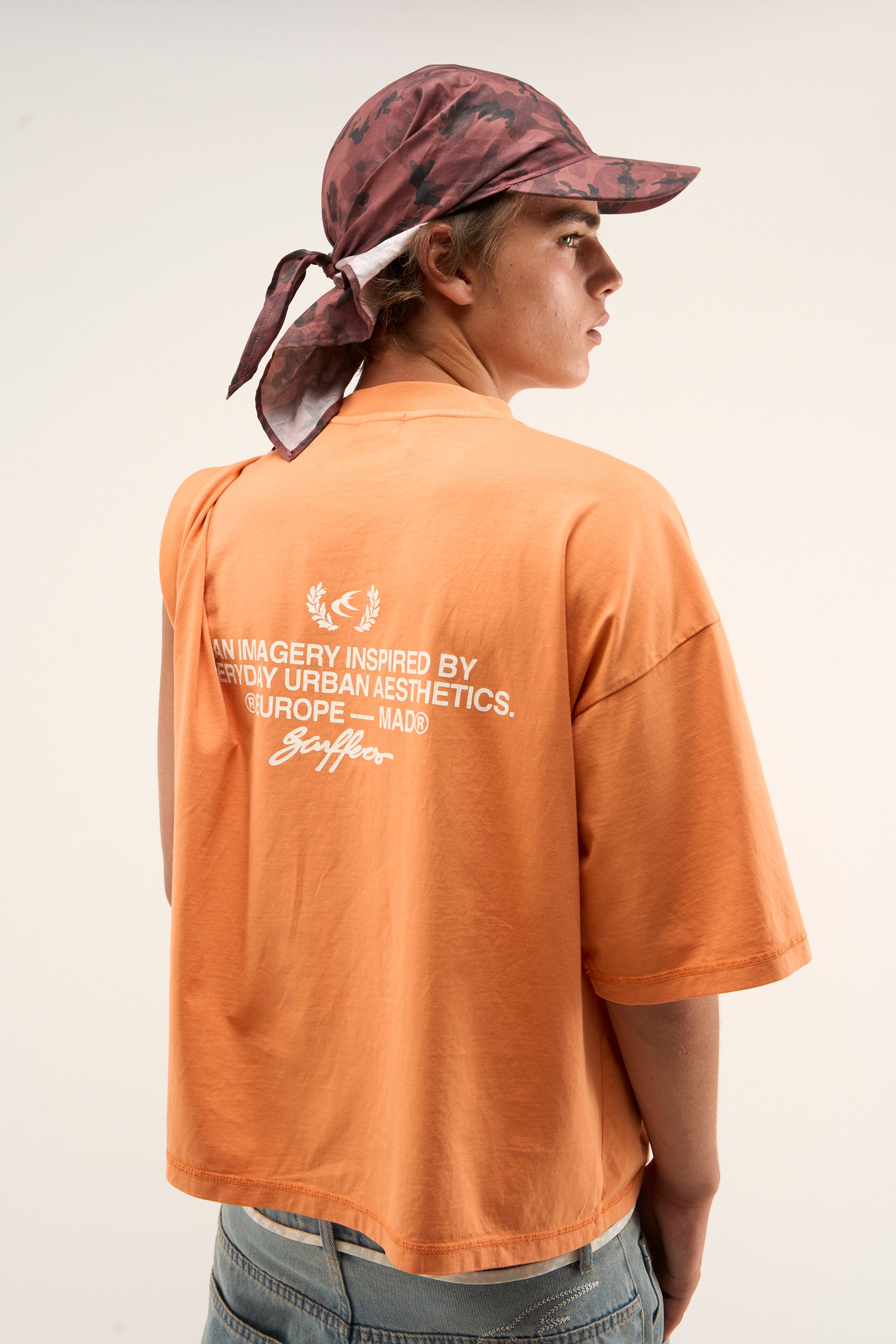 Gorra sin camuflaje burdeos