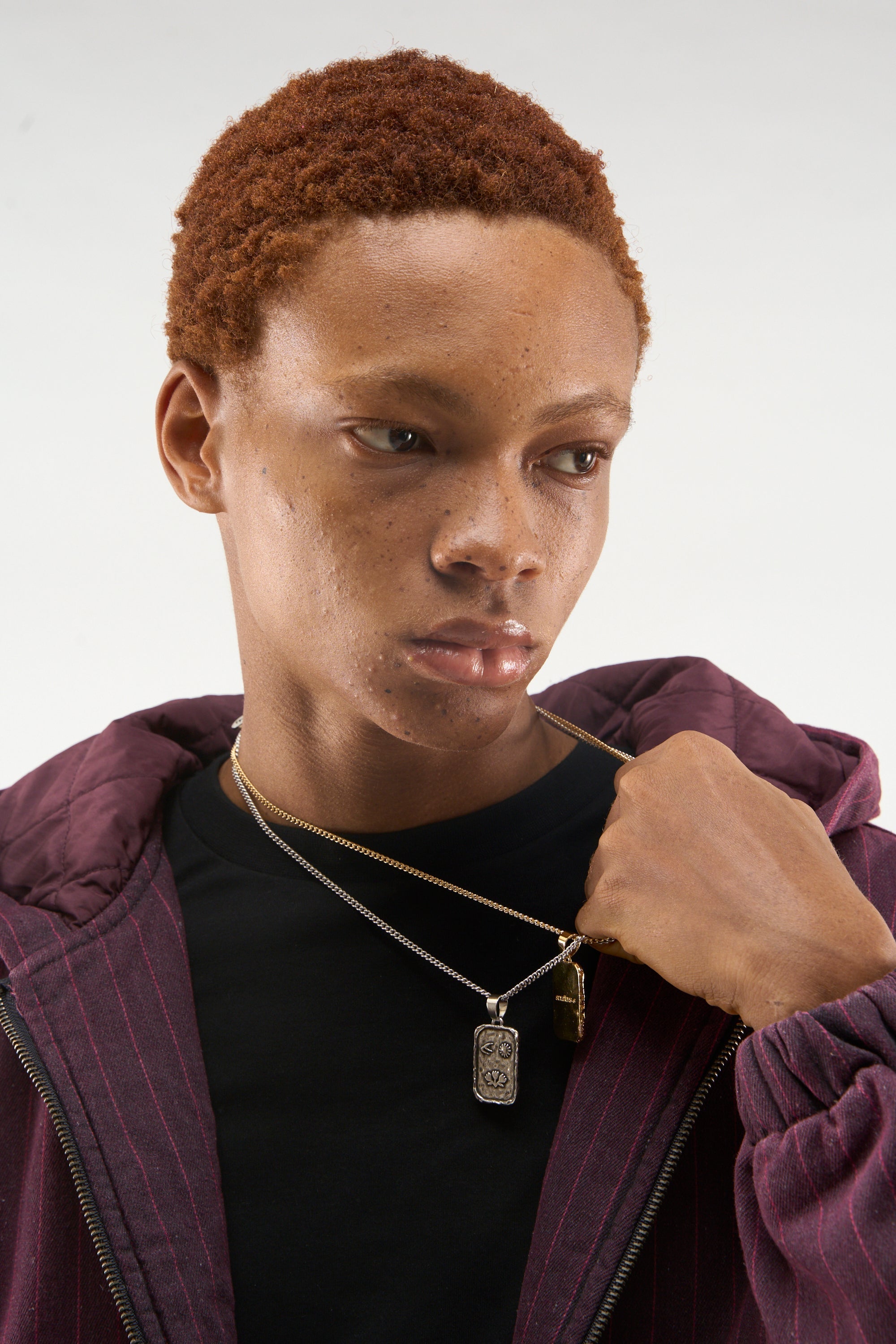 Collar con medalla AG