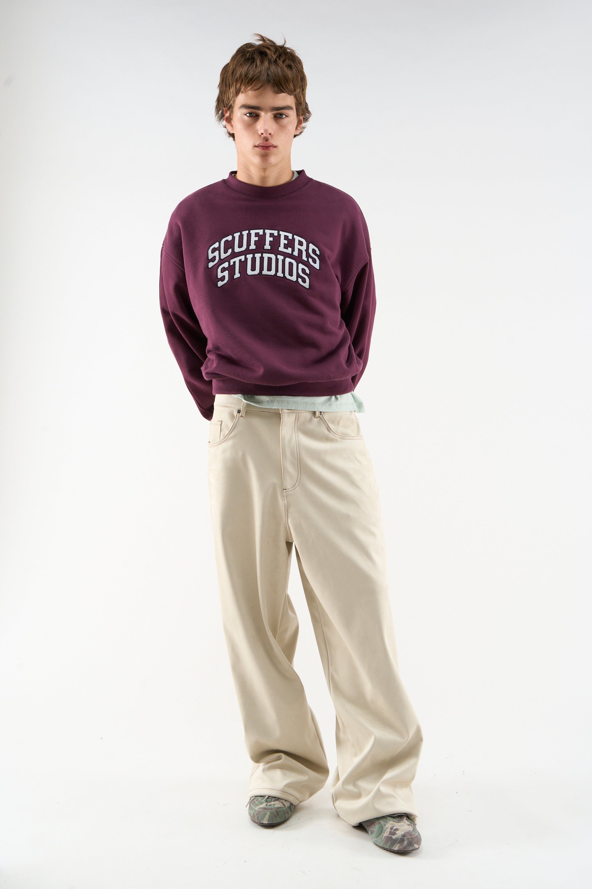 Cuello redondo semi burdeos