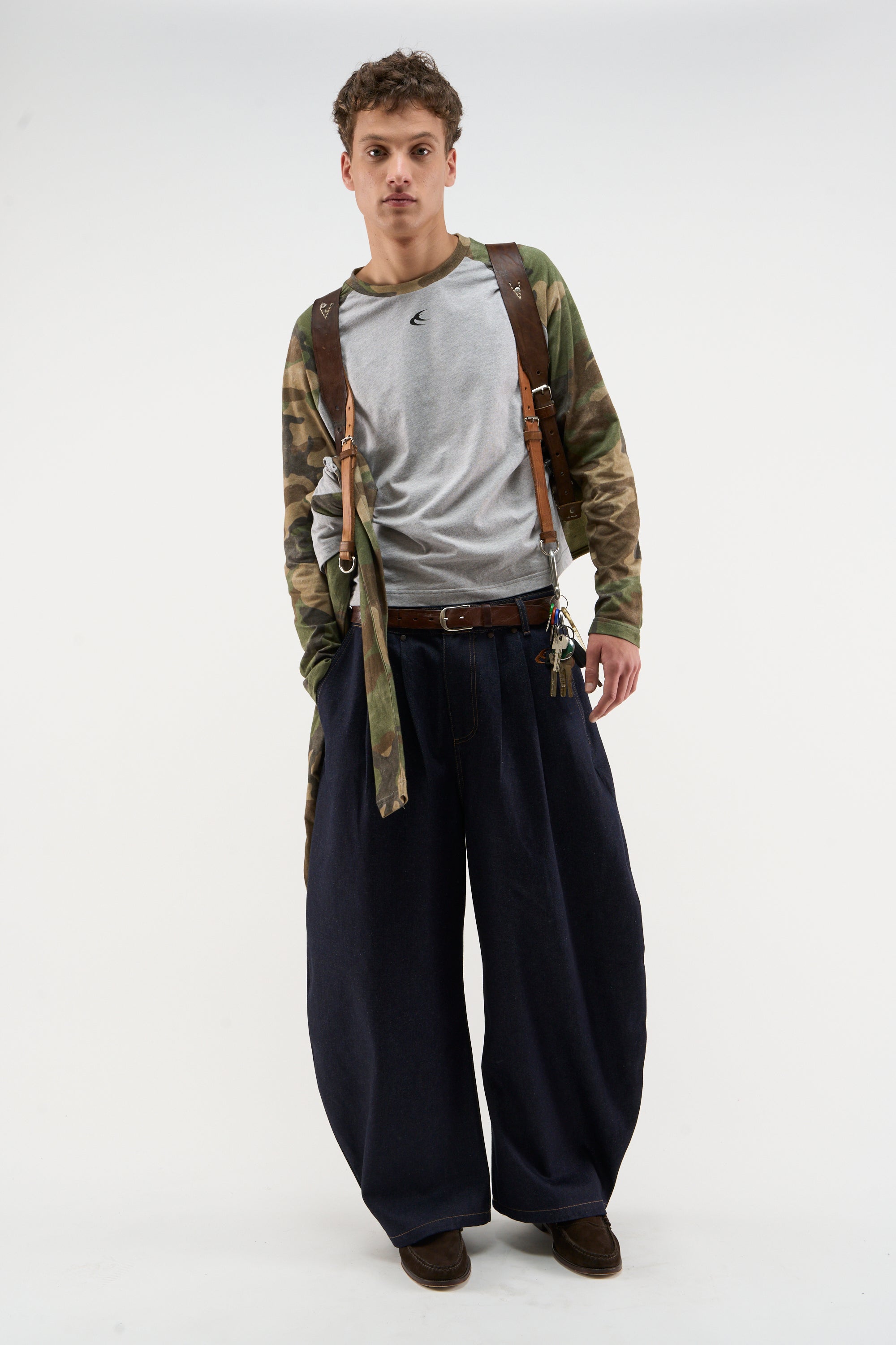 Camiseta deportiva de manga larga con camuflaje