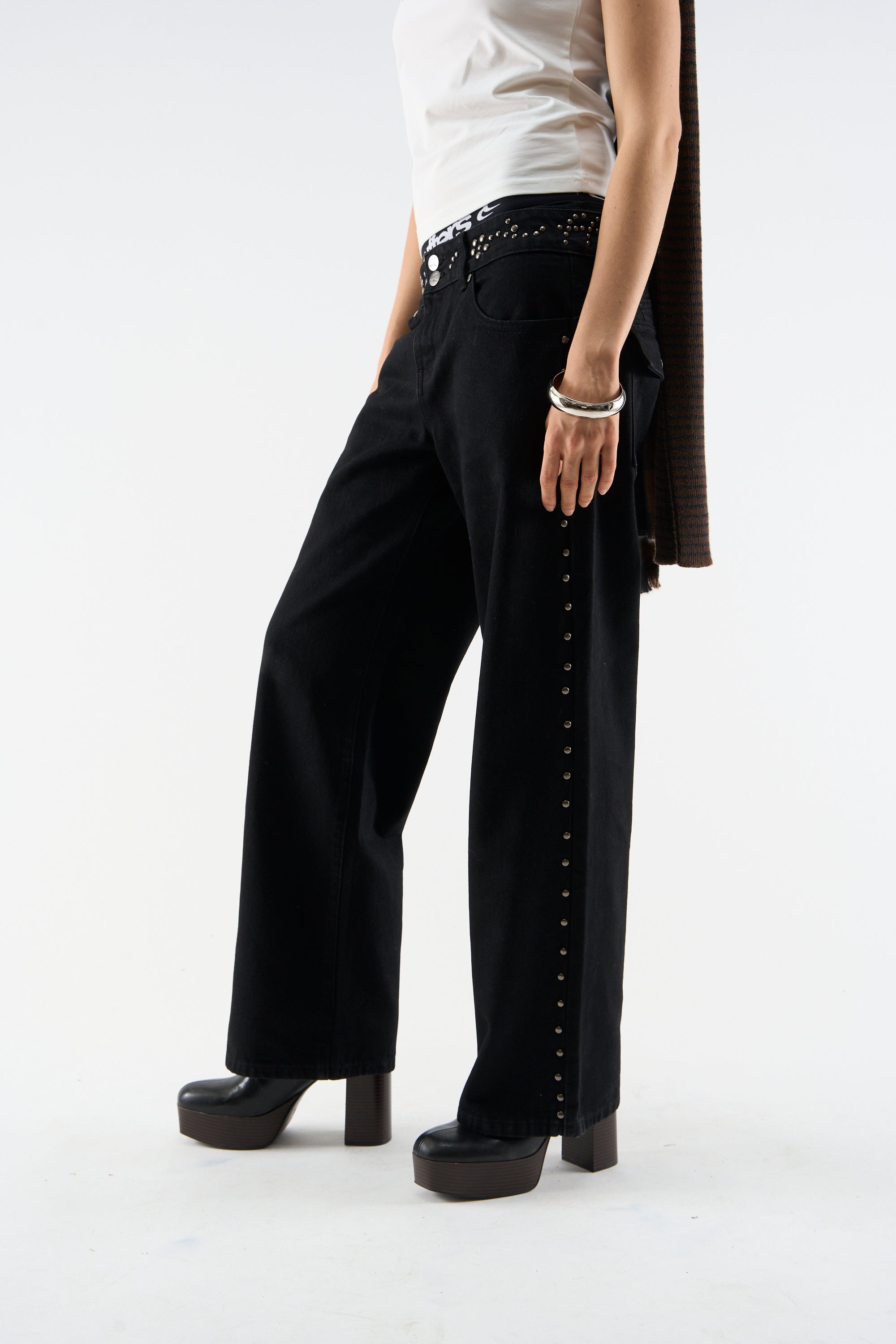 Pantalones oscuros Rod