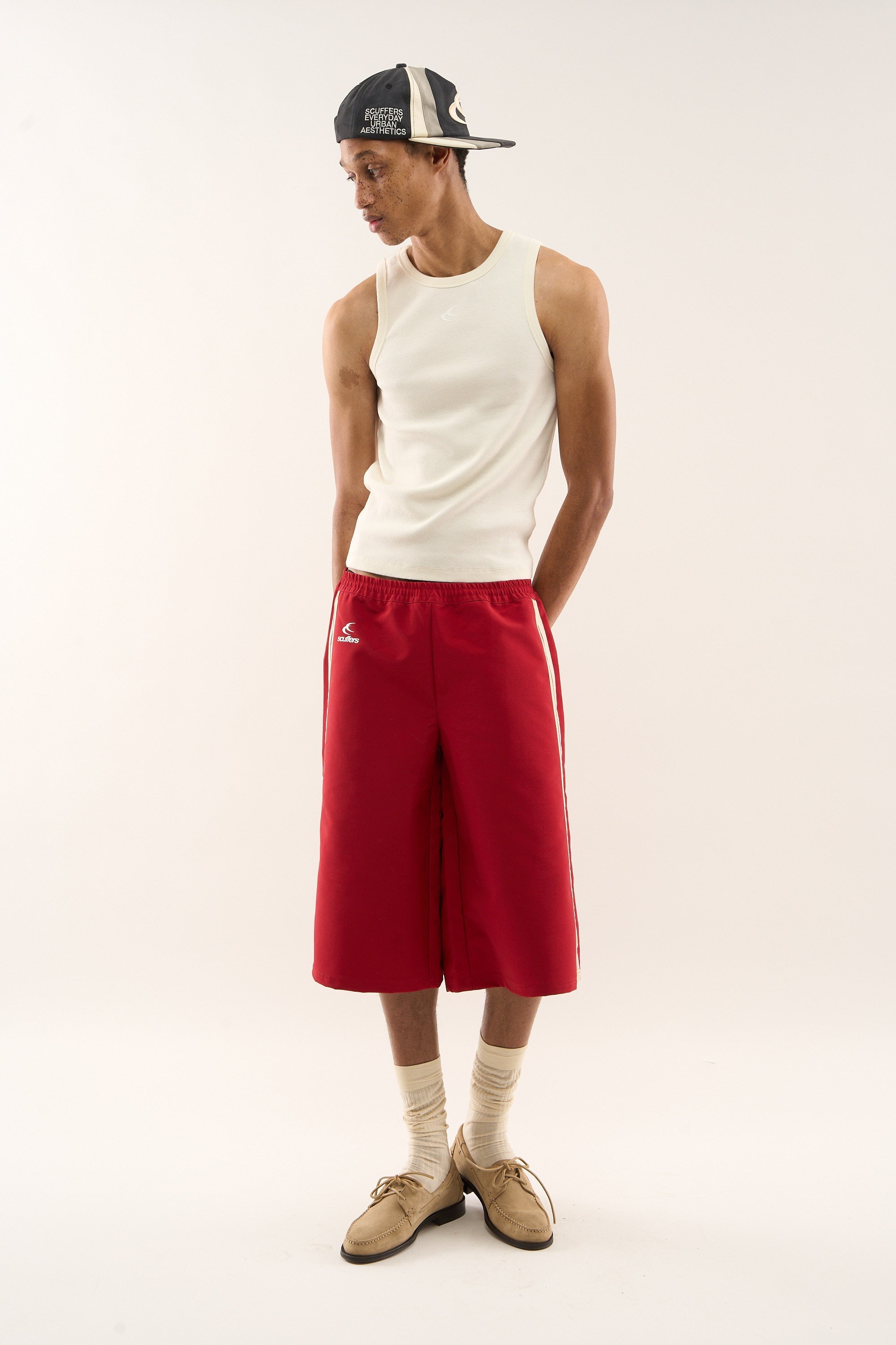 Gorra negra sin esfuerzo