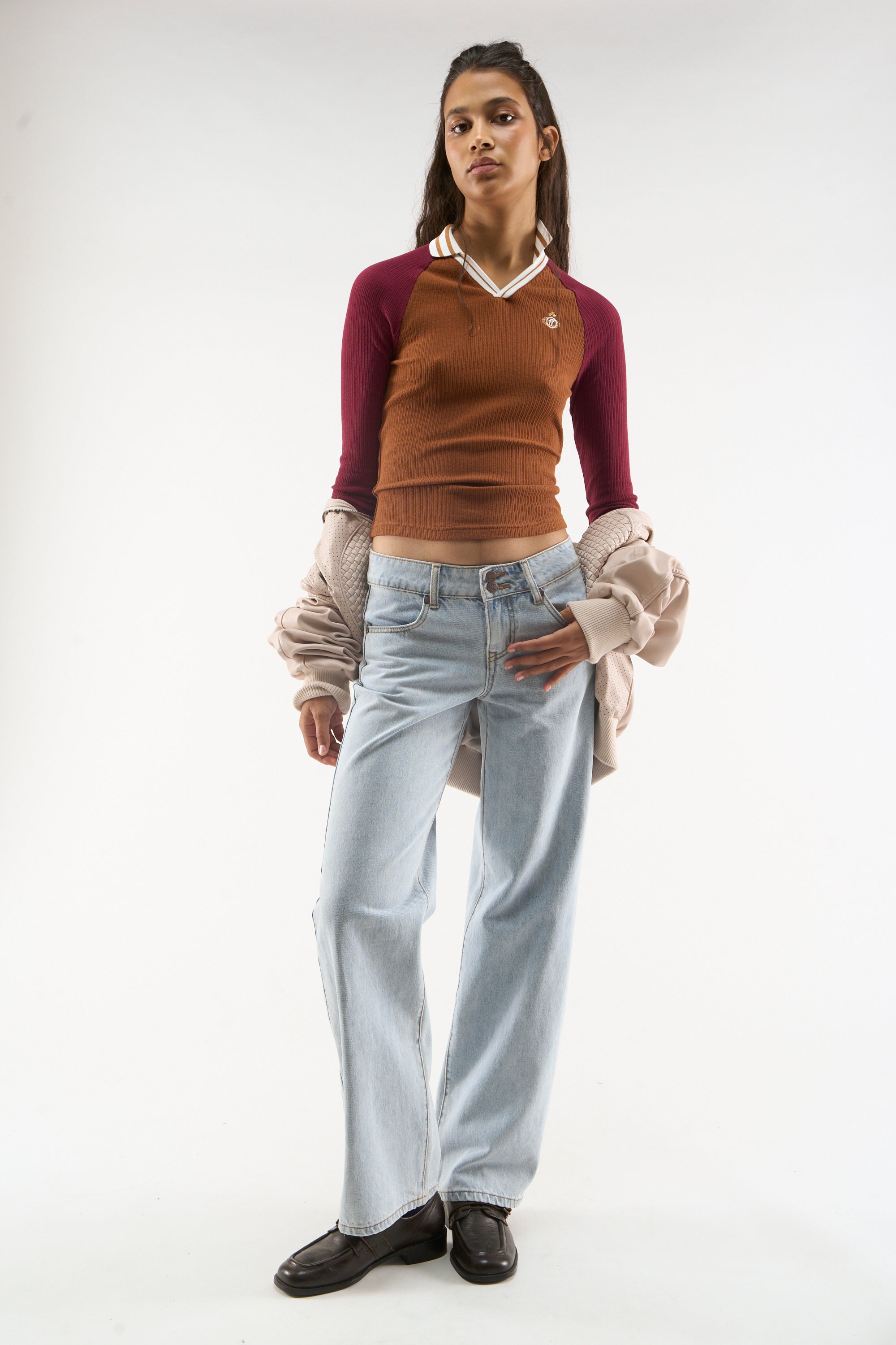 Manga larga marrón con lazo