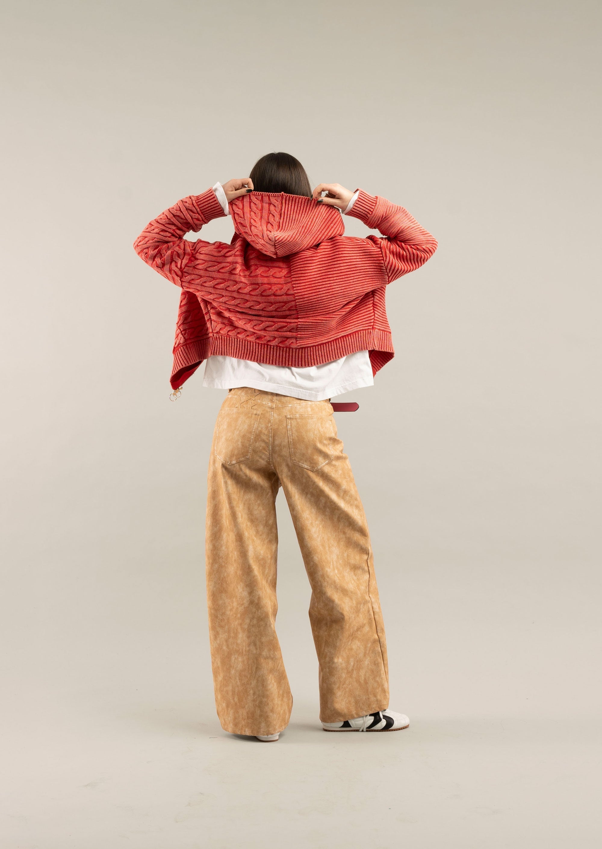 Pantalones jumbo de cuero Canela