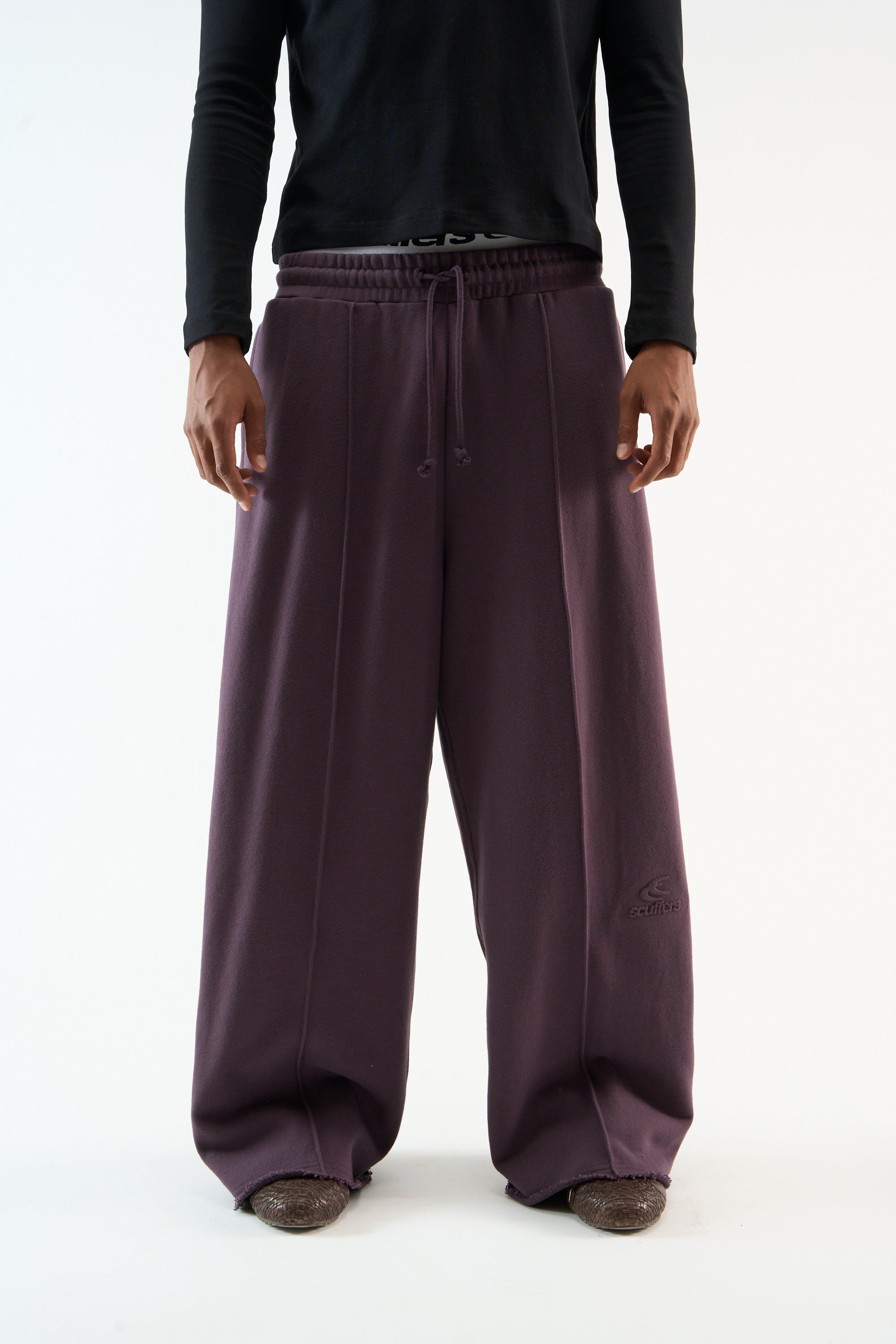 Pantalones burdeos de fin de semana