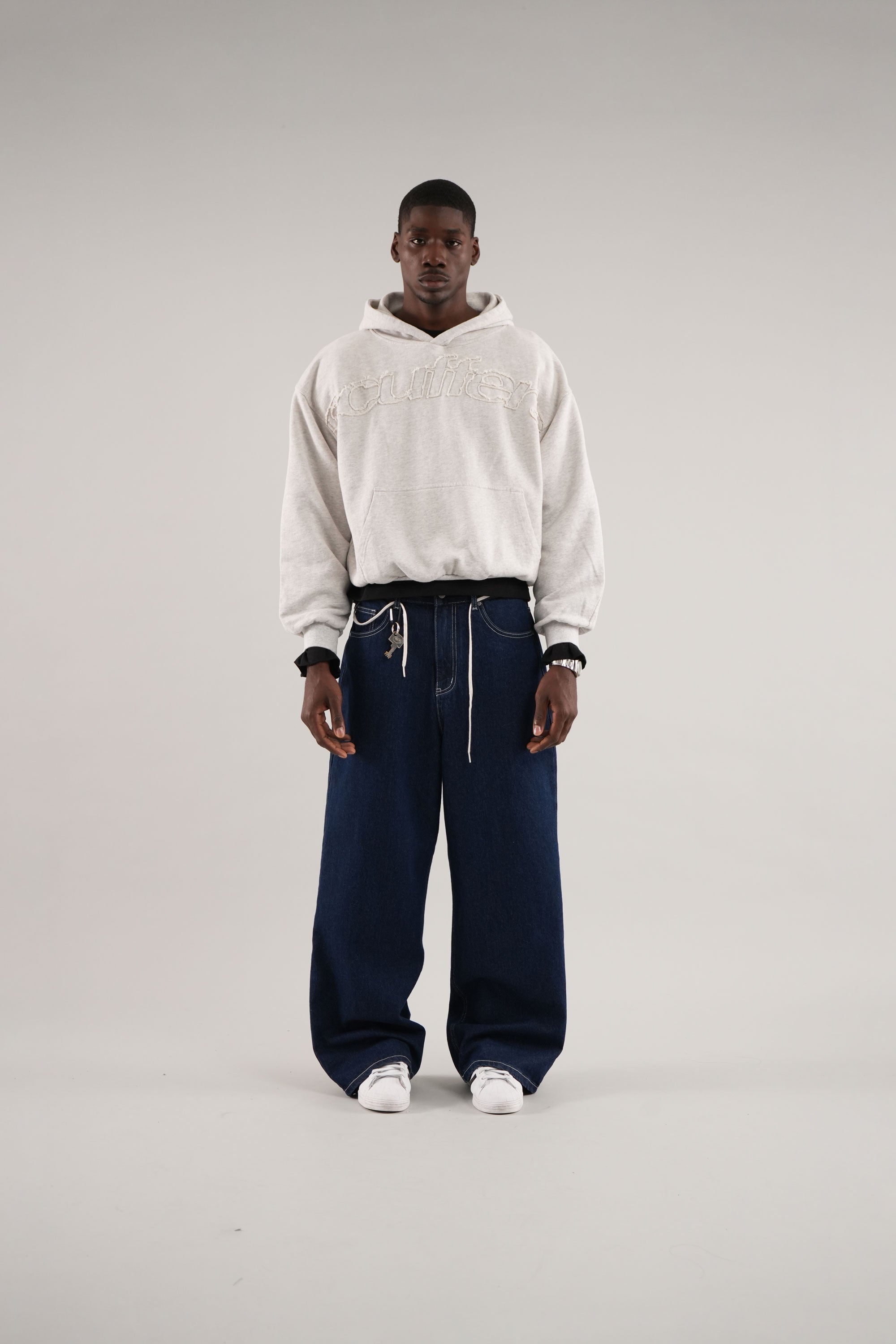 Sudadera con capucha gris claro sin procesar