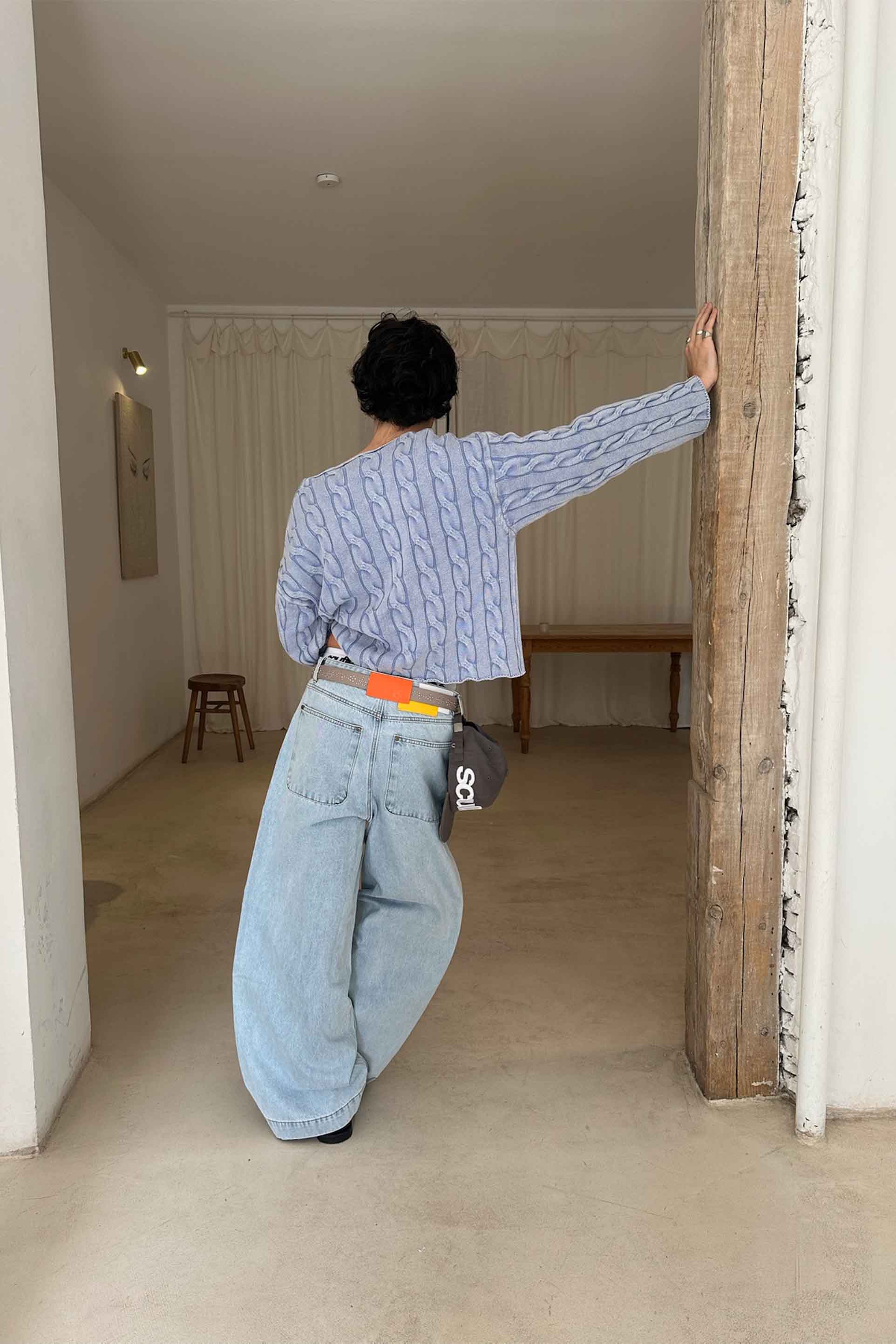 Pantalones azul claro tropical