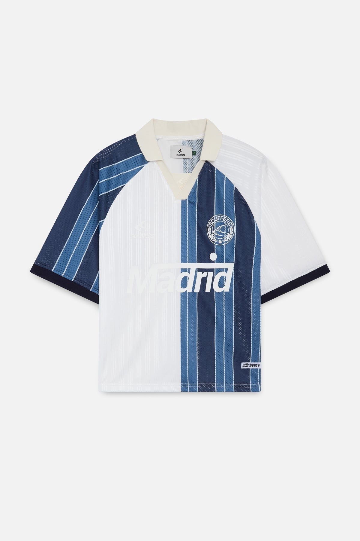 Camiseta de fútbol azul marino y blanca del Madrid