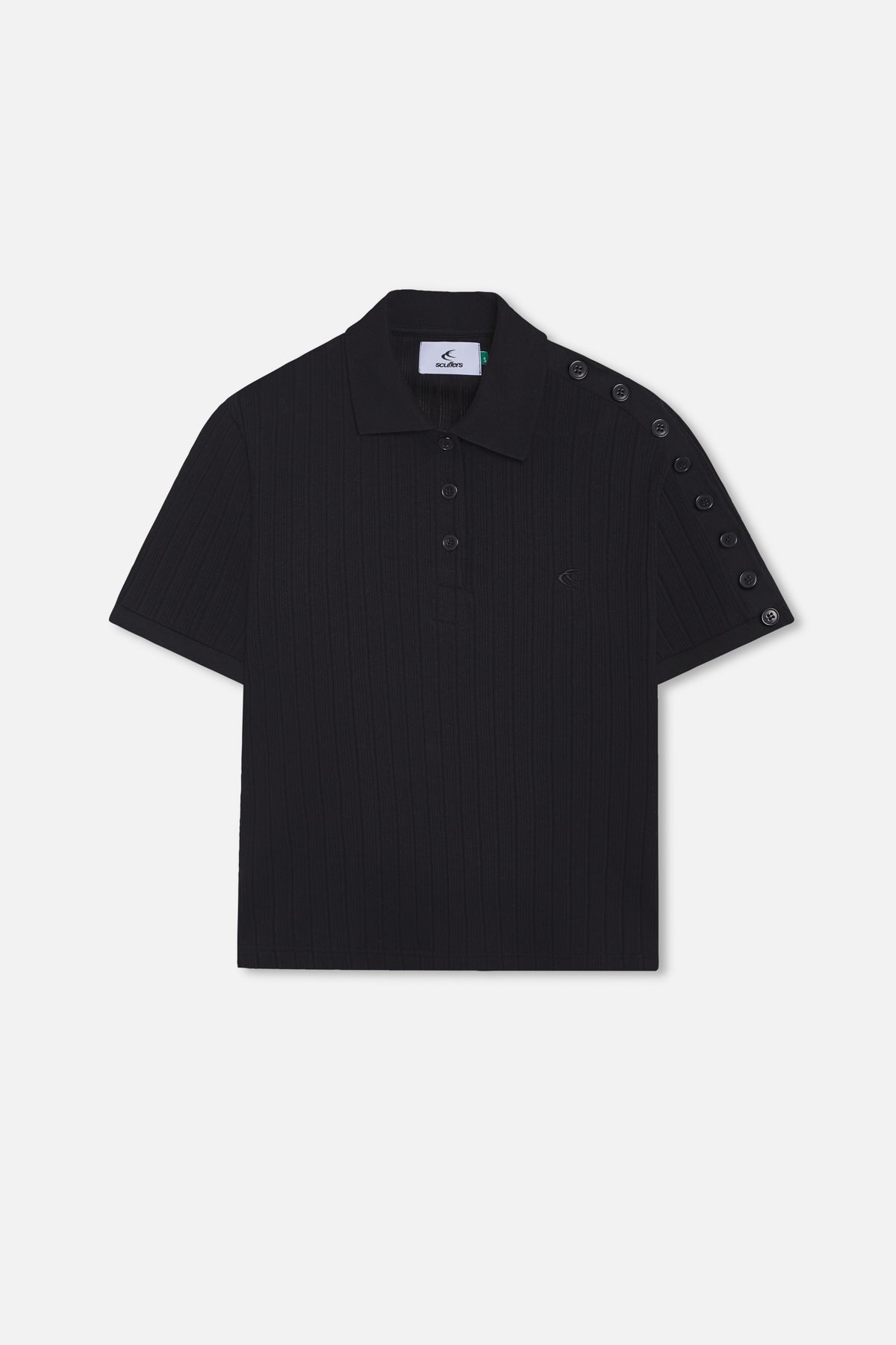 Polo negro con tapeta