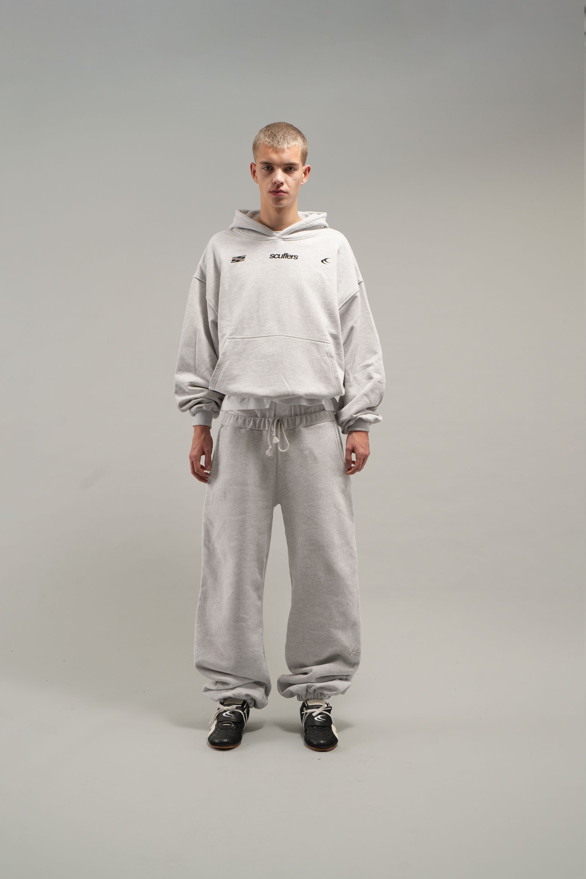 Pantalones grises melange para uso diario