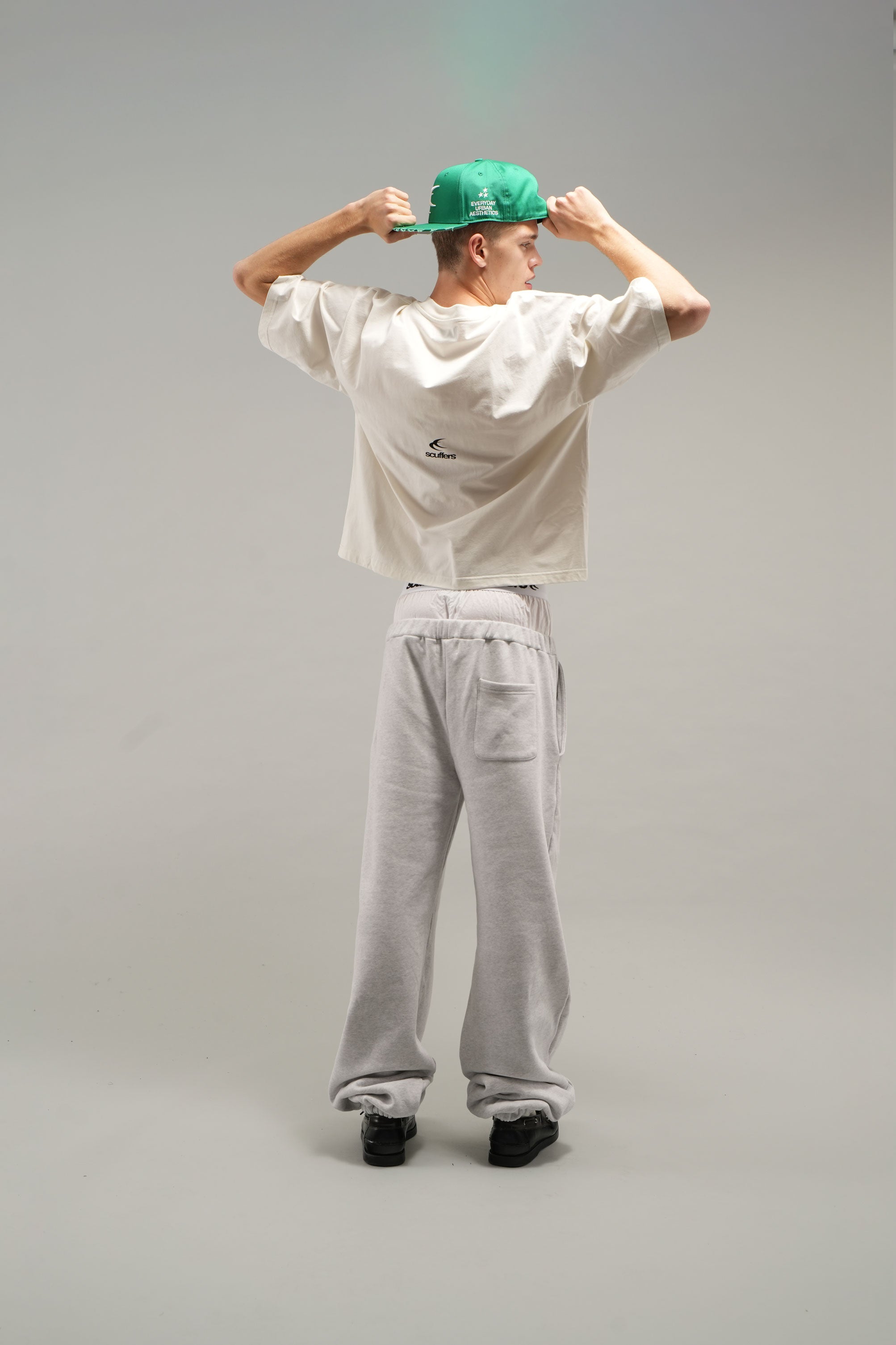 Gorra verde ajustada SCFF